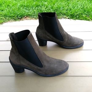 Arche Ankle Boots